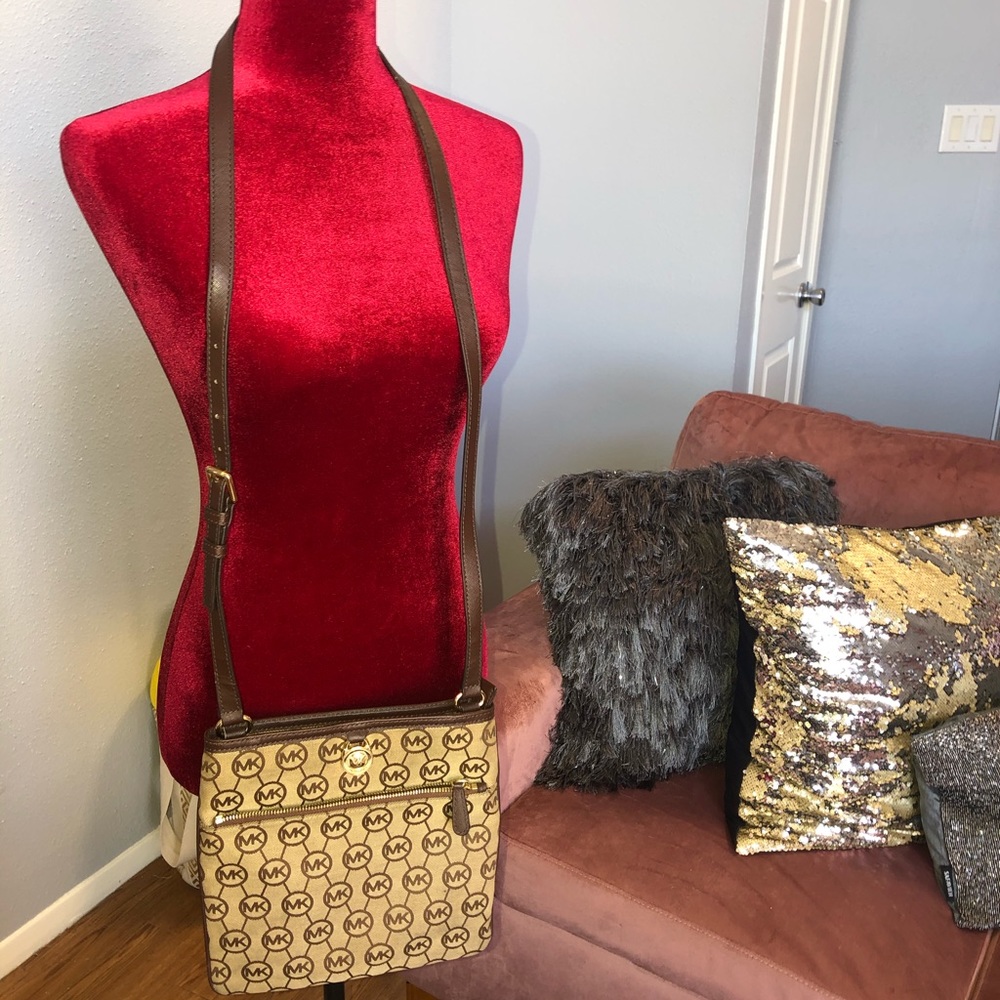 Michael Kors cross body